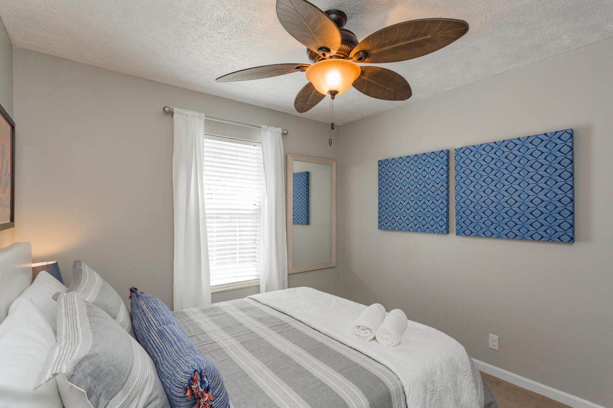 Looby Location- Charming 3br 10 Min To Downtown Holiday home *