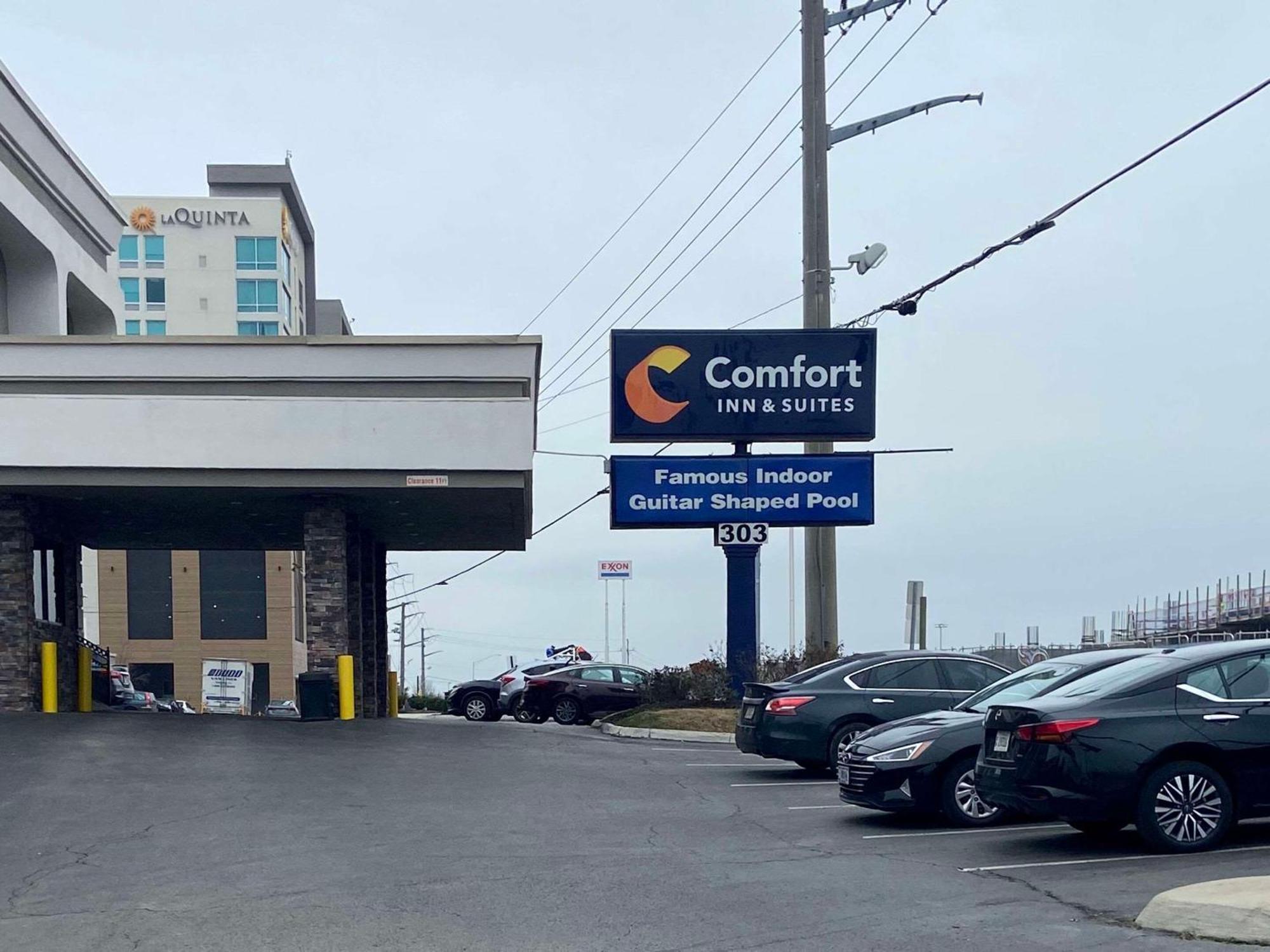 Comfort & Downtown - Stadium Hotel
