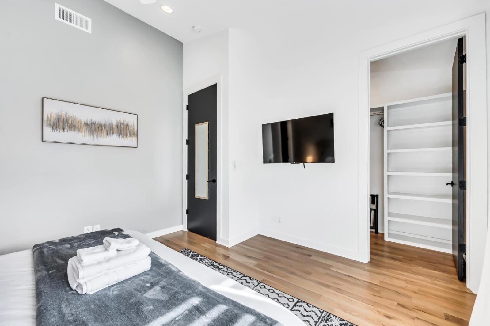 Holiday home C On Music Row, 4 Min Broadway Nashville