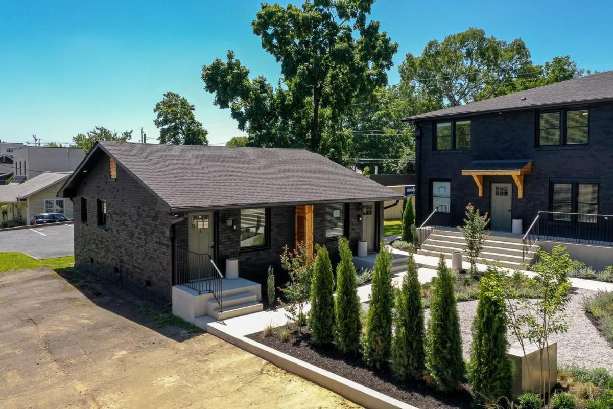 The Nomad: 4 1brs 2 24-guest Retreat Nashville