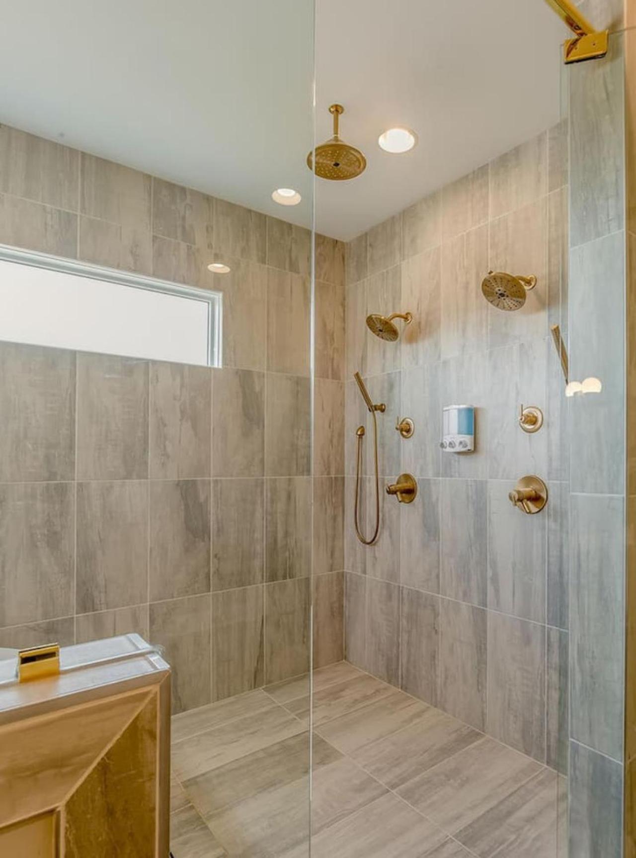 The Skyline Manor Holiday home *