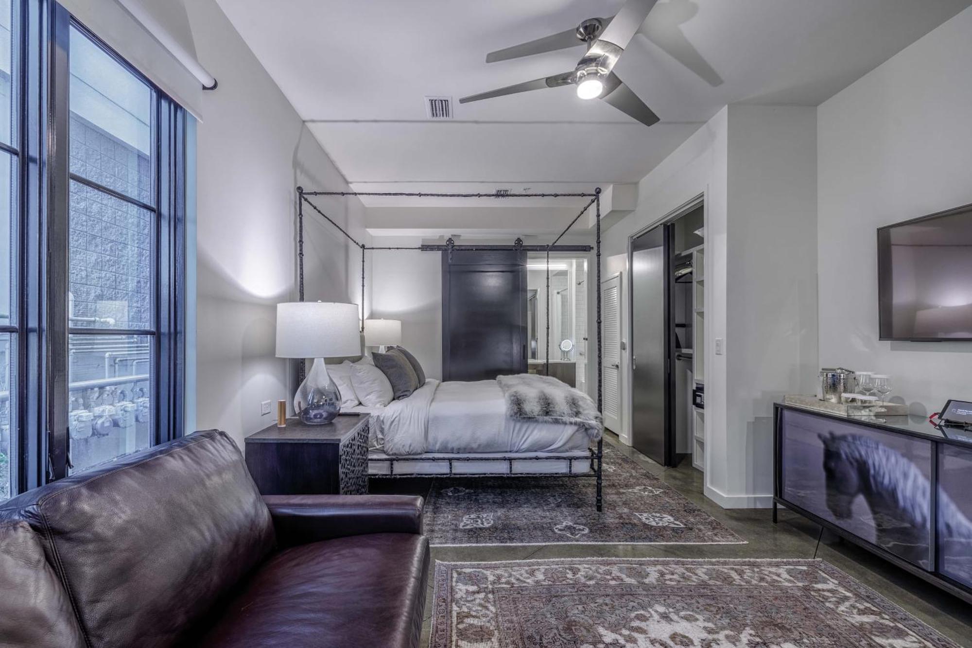 Hotel 121 Floor 1 Buyout By Avantstay Entire First Floor Buyout Of 121 Sleeps 16 *