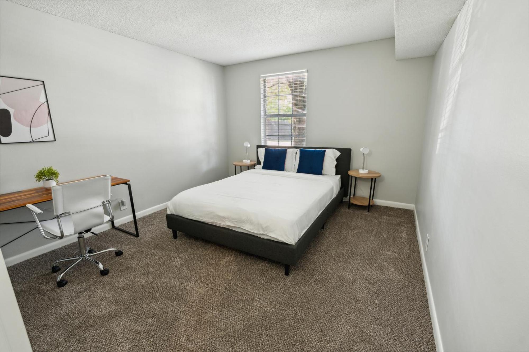 Brentwood A2 I Cozy & Comfy I 2bd I Free Parking Apartment