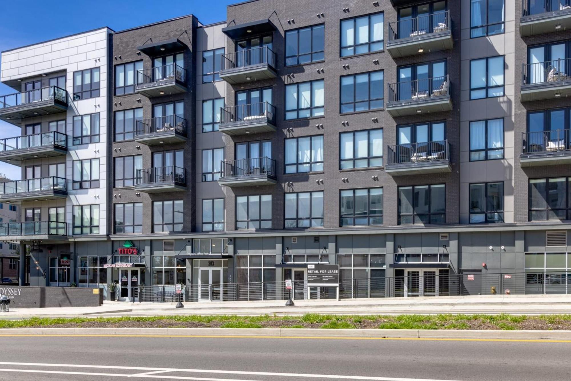 New Modern 2bdr In Walkable Midtown W Gym Pool Honkey-tonk By Avantstay Holiday home *