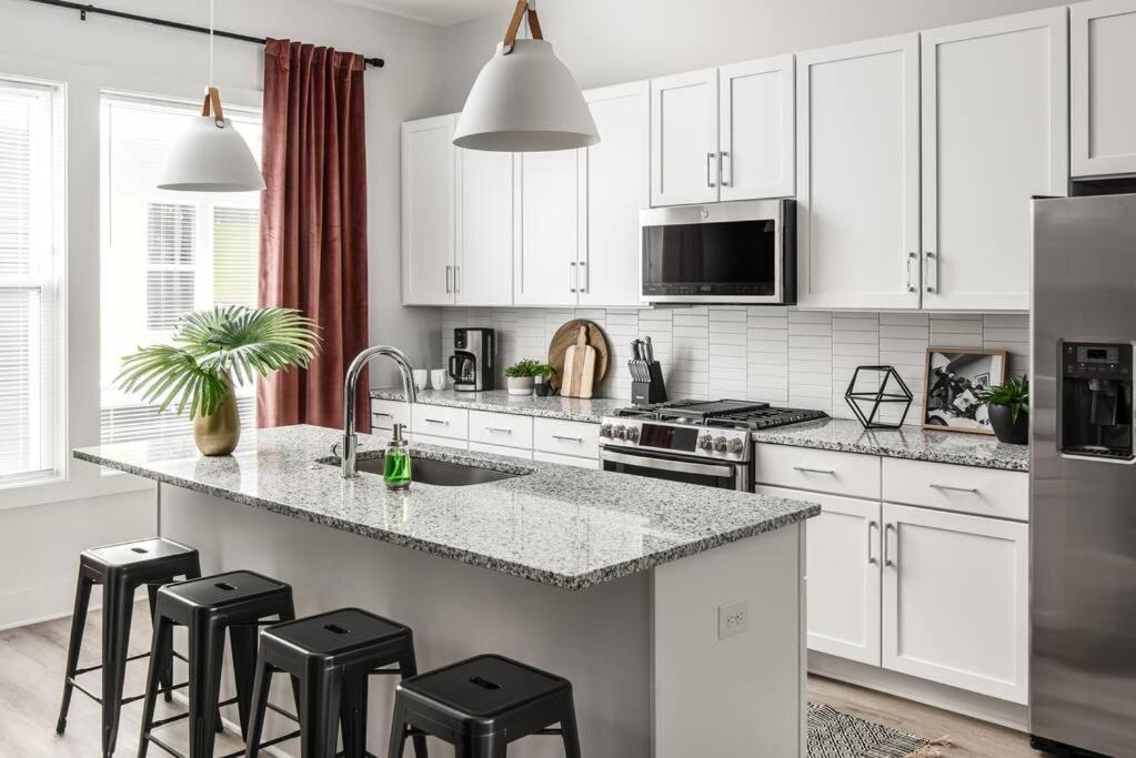 House Of Many Records - Brand New Spacious Luxury Nashville