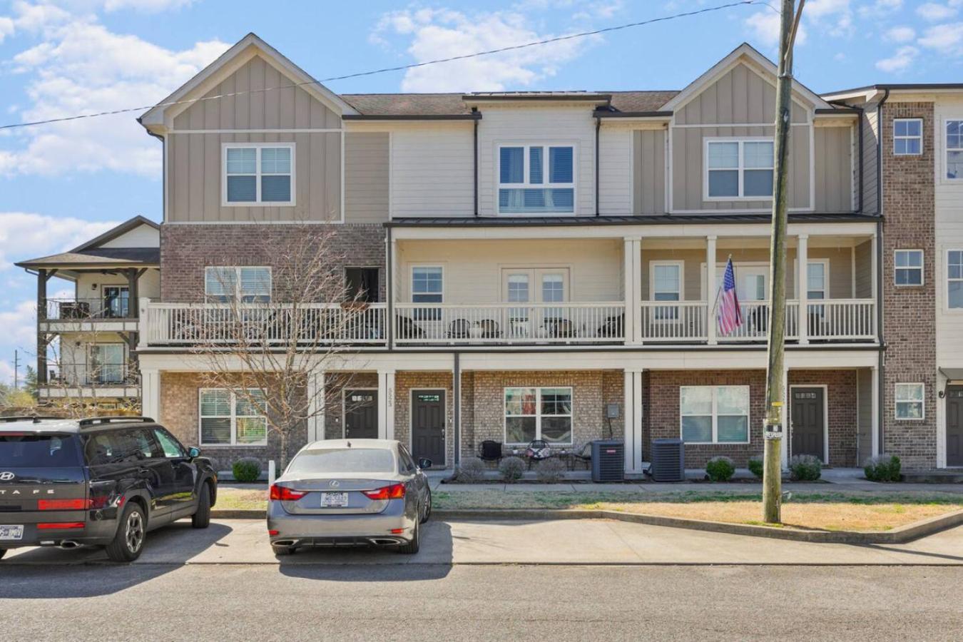 Vibrant In The Nations With Garage Walk To Restaurants And Shops *