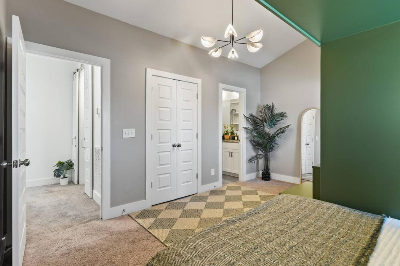 Holiday home Vibrant In The Nations With Garage Walk To Restaurants And Shops *