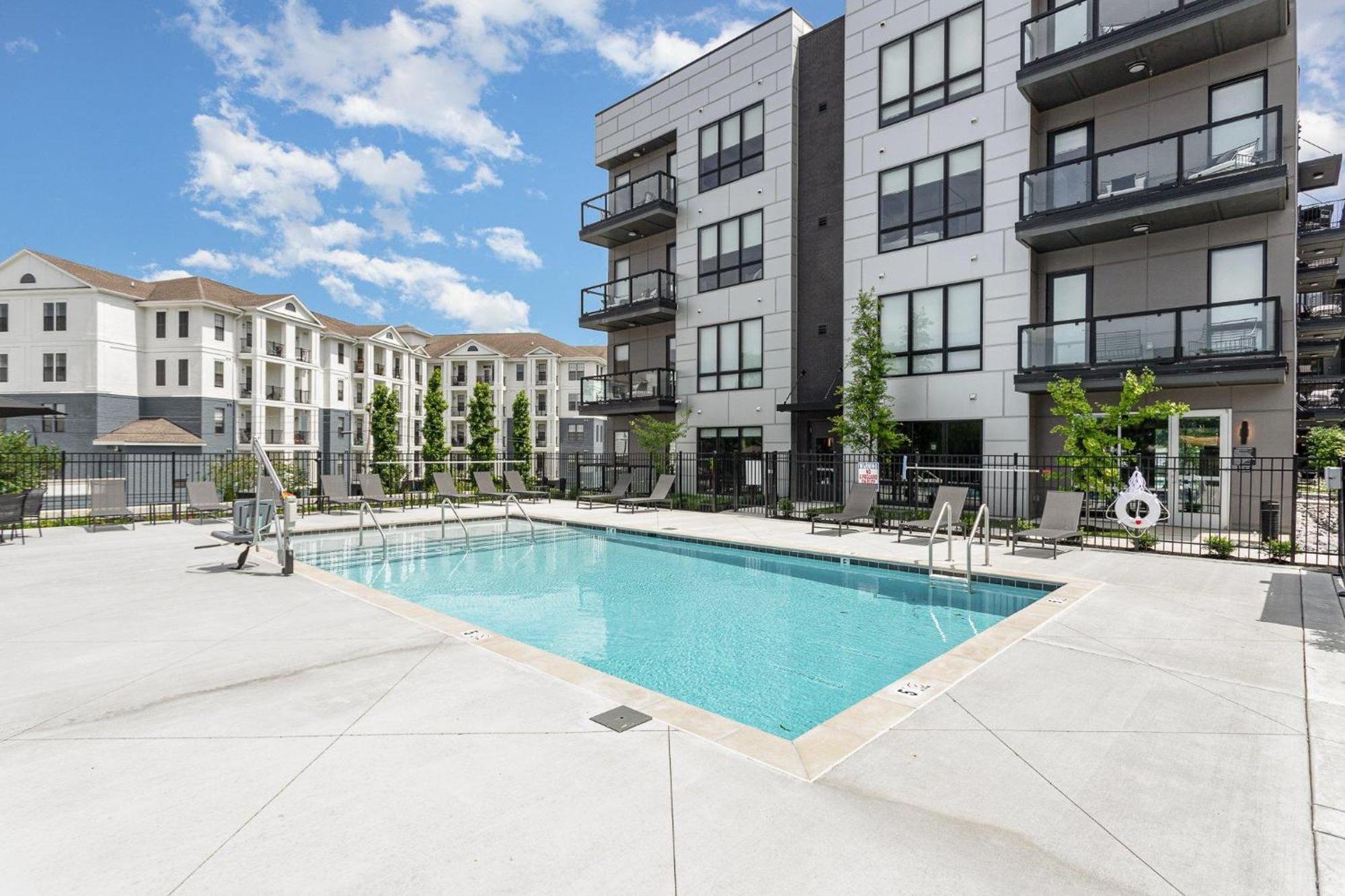 Misty-Odyssey-Mins To Broadway-Pool & Full Gym! * Nashville