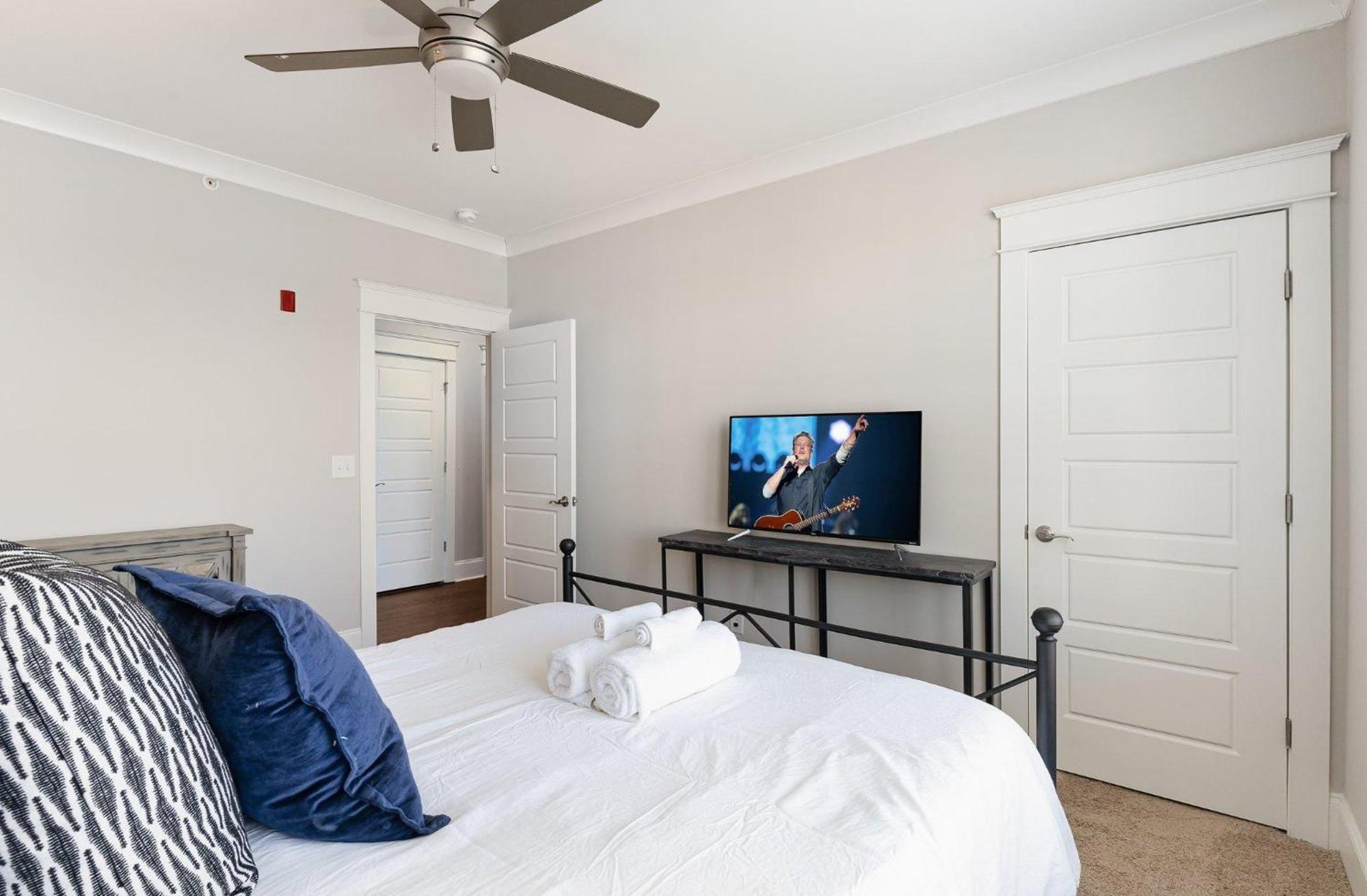 Belwood Manor-across From Parthenon-5 Min Broadway * Nashville