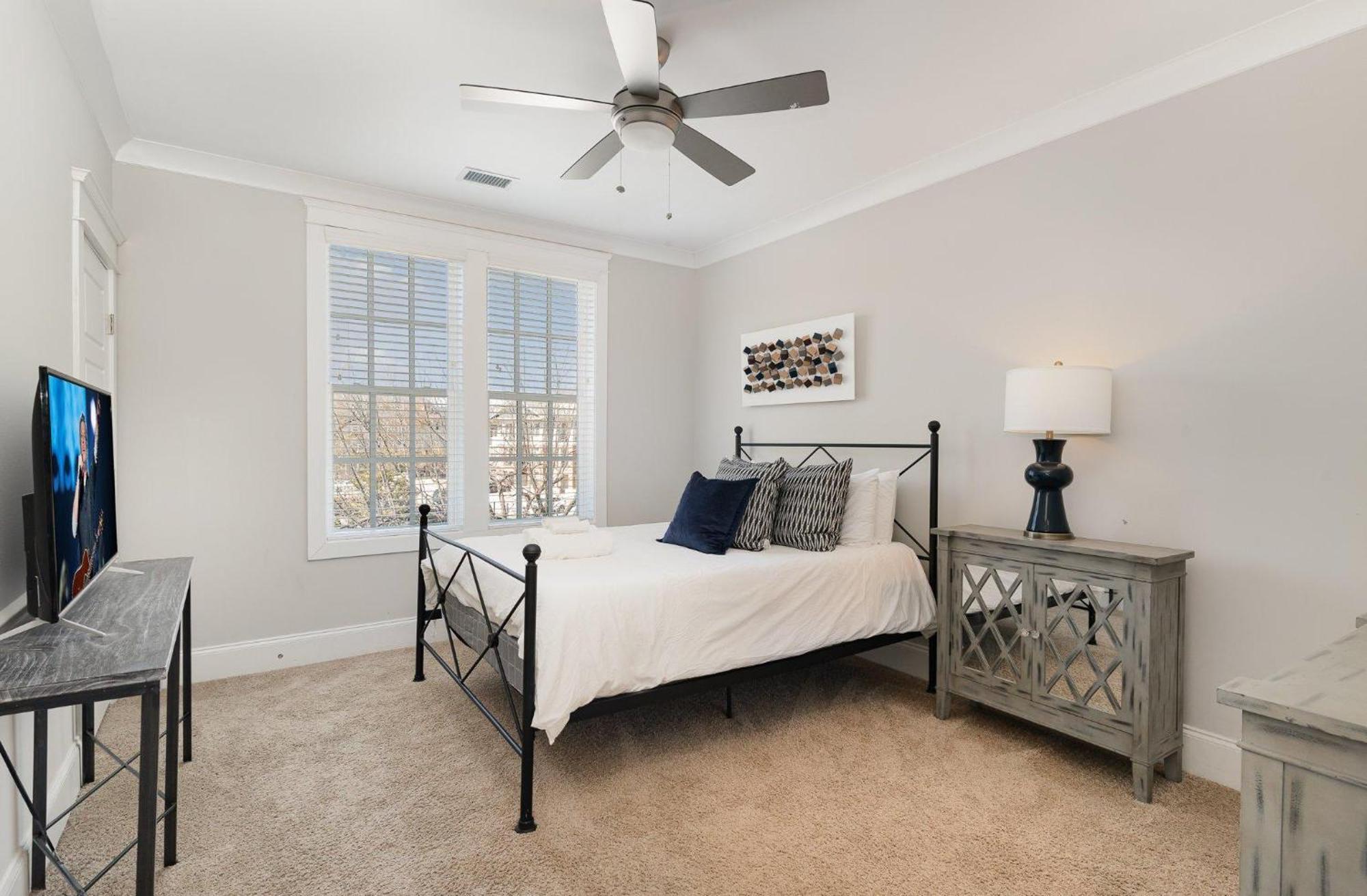 Belwood Manor-across From Parthenon-5 Min Broadway * Nashville