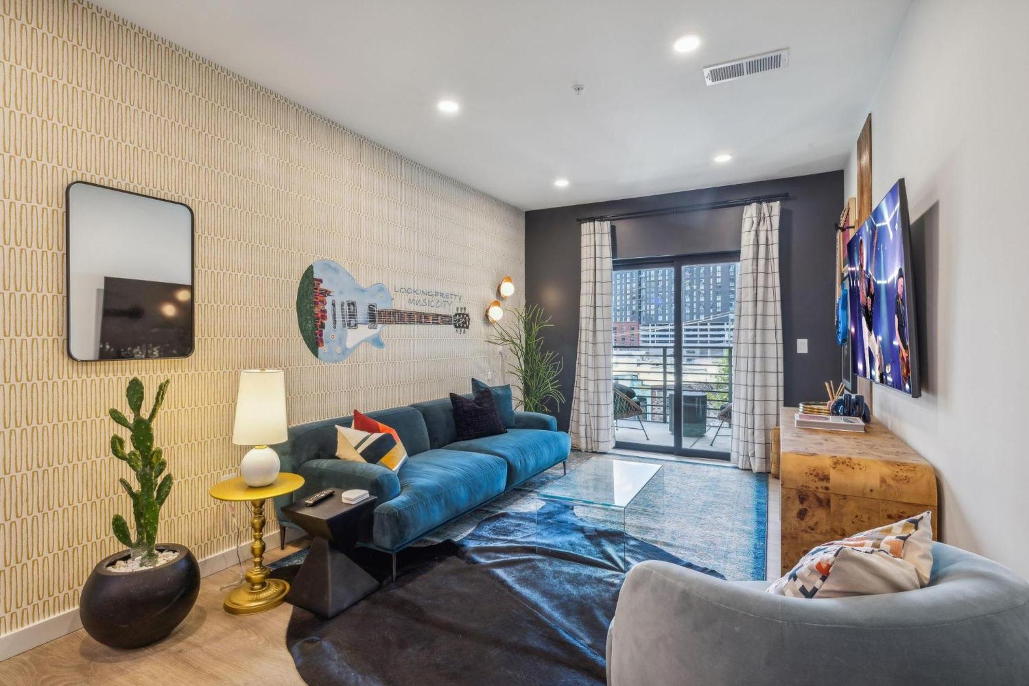 Holiday home Hyve - Harmony Strum - Walk To Broadway - Pool & Gym Nashville