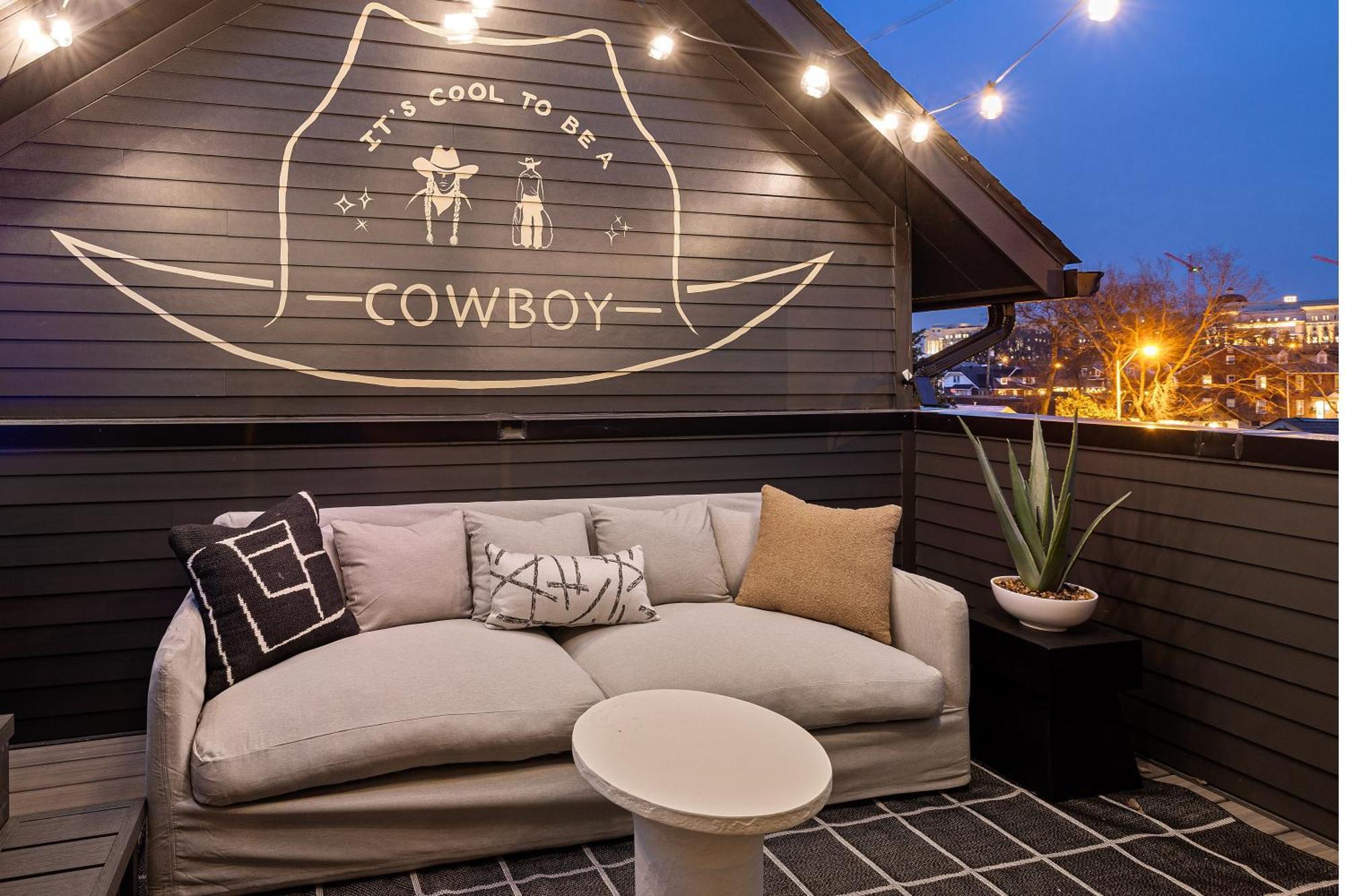 Modern Cowboy - Private Balcony - Mins To Broadway * Nashville