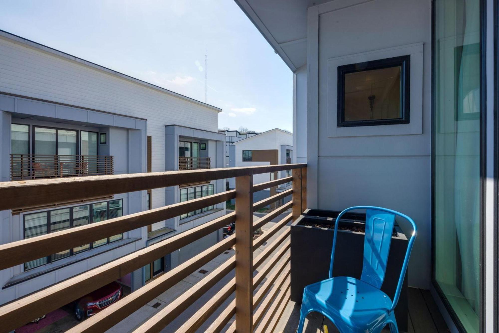 Notes - Sleeps 8 - Mins To Broadway! *