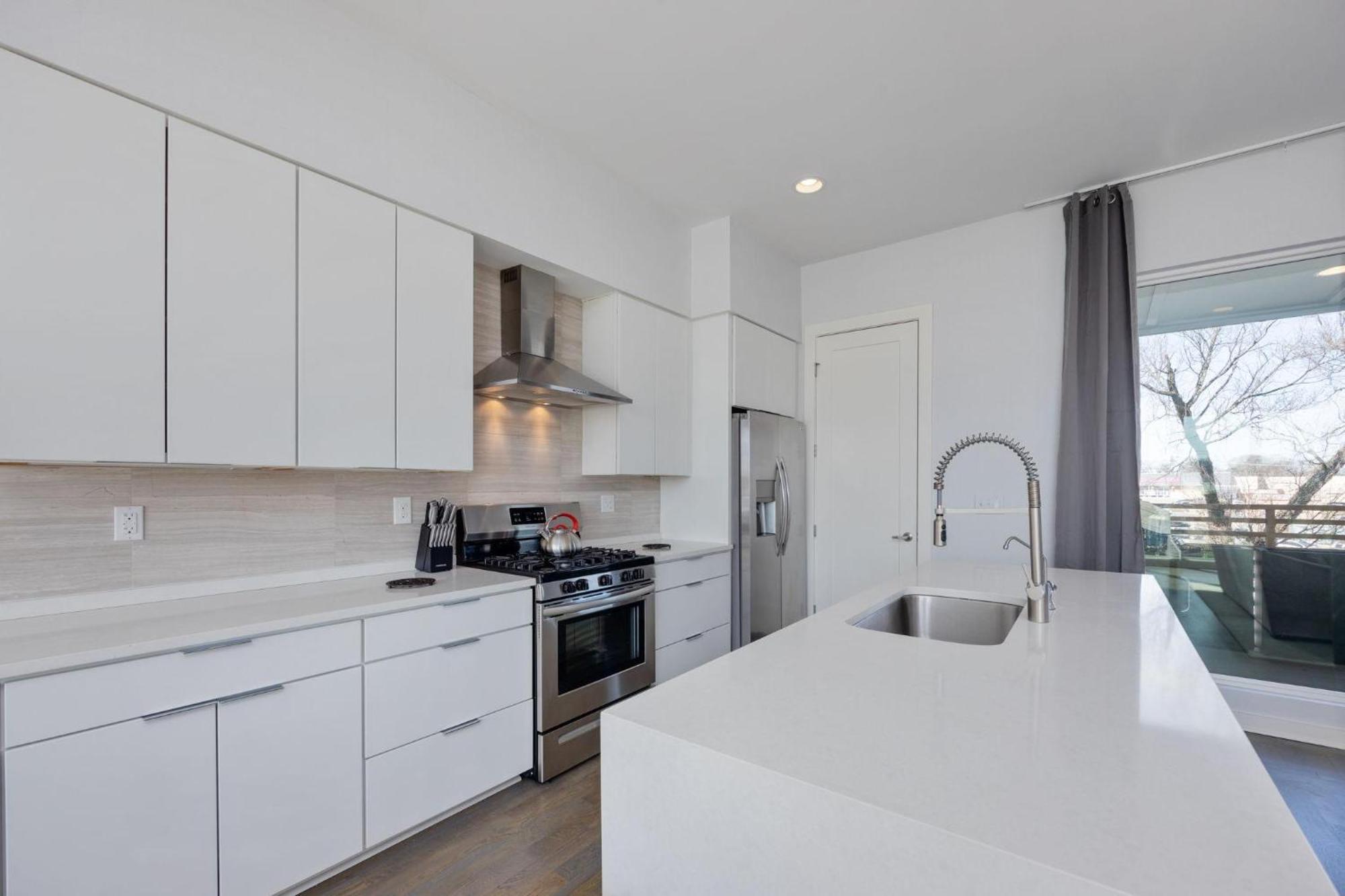 Notes - Sleeps 8 - Mins To Broadway! * Nashville