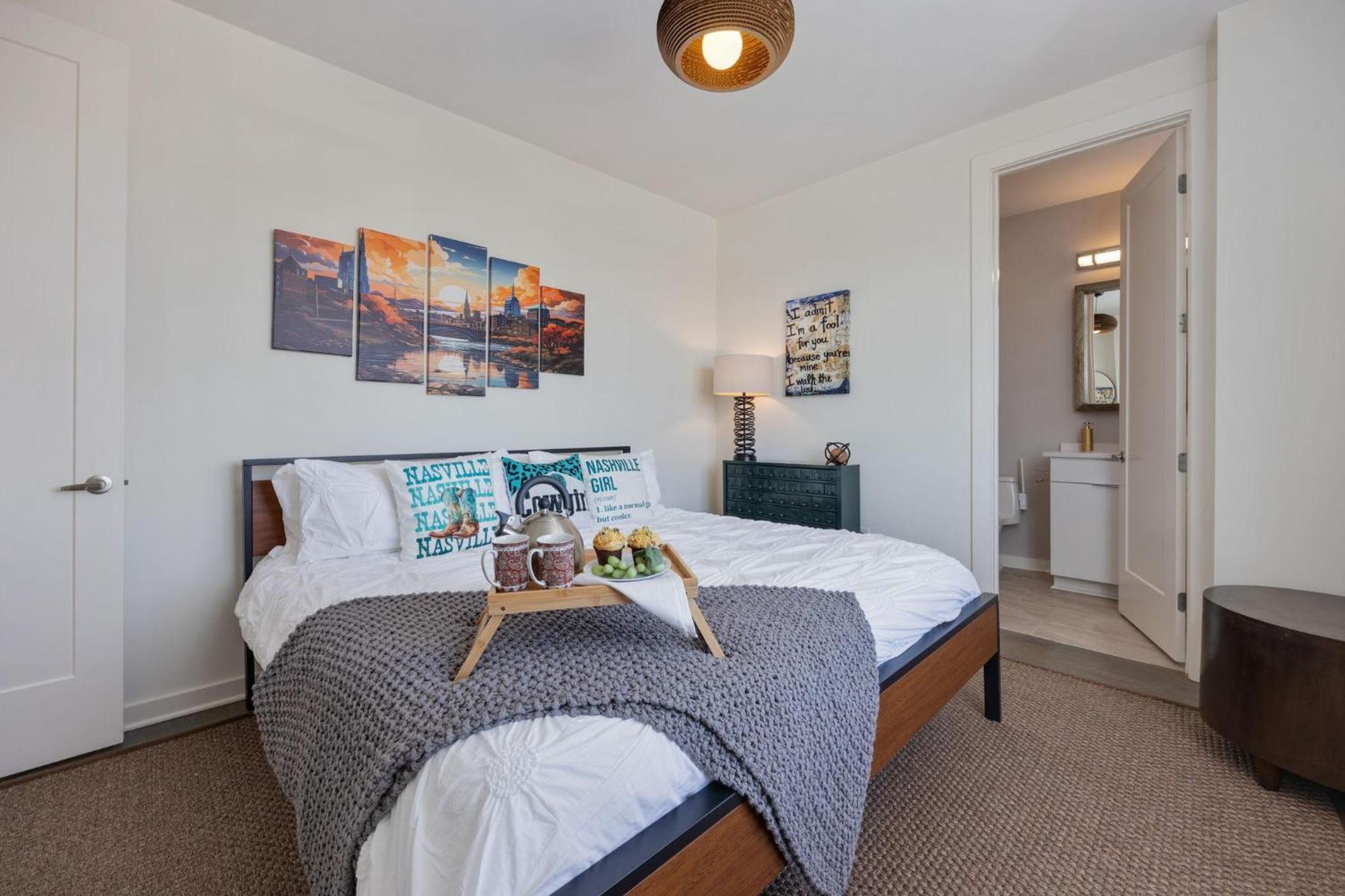 Holiday home Notes - Sleeps 8 - Mins To Broadway! *