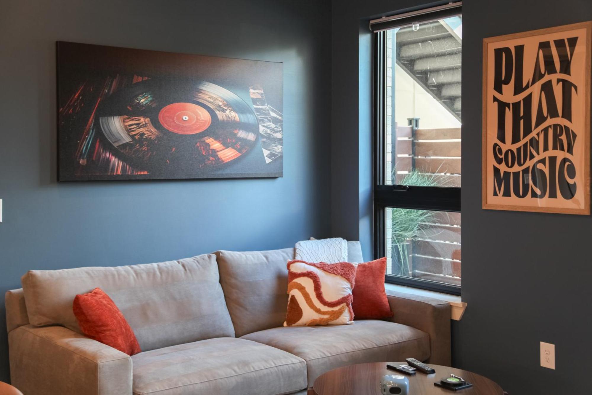Holiday home The Sound Wave On Music Row Close To Broadway W Pool Nashville