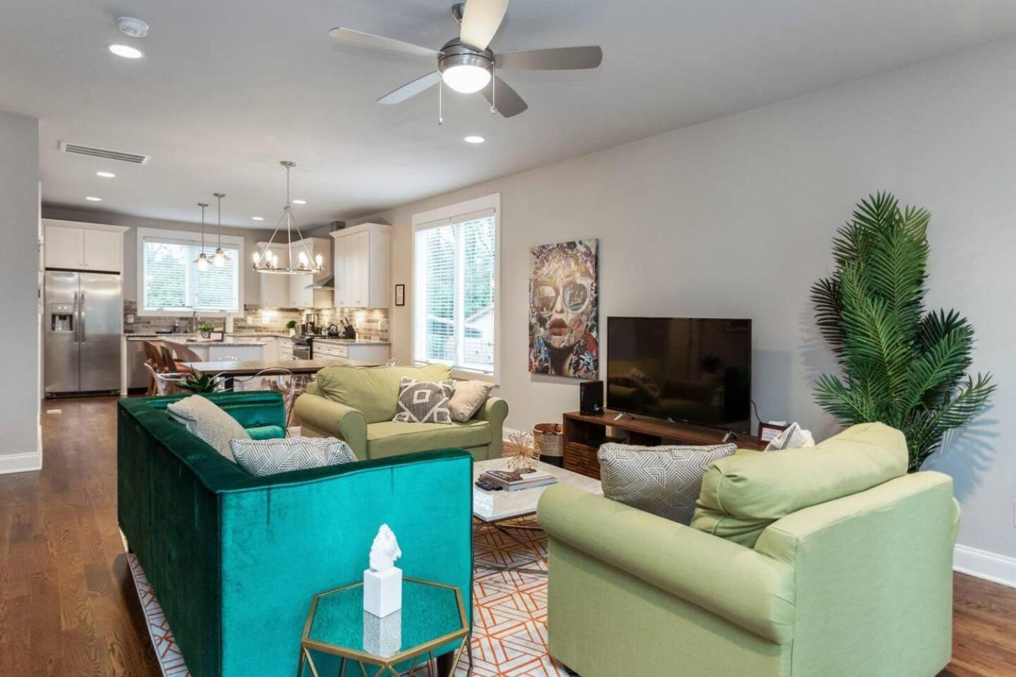 Spacious By Geodis Park 23 Mi To Broadway! *