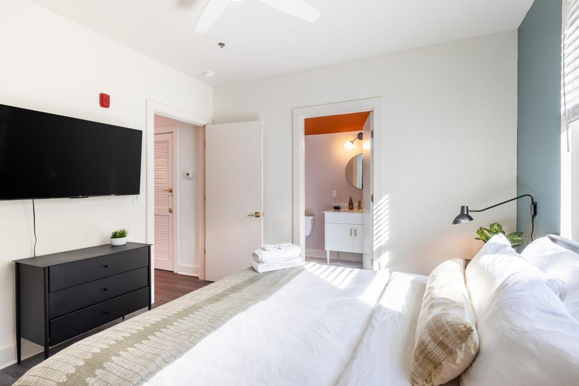 Holiday home 36 Guests On Music Row Bachelorette Glam 5 Minutes To Downtown