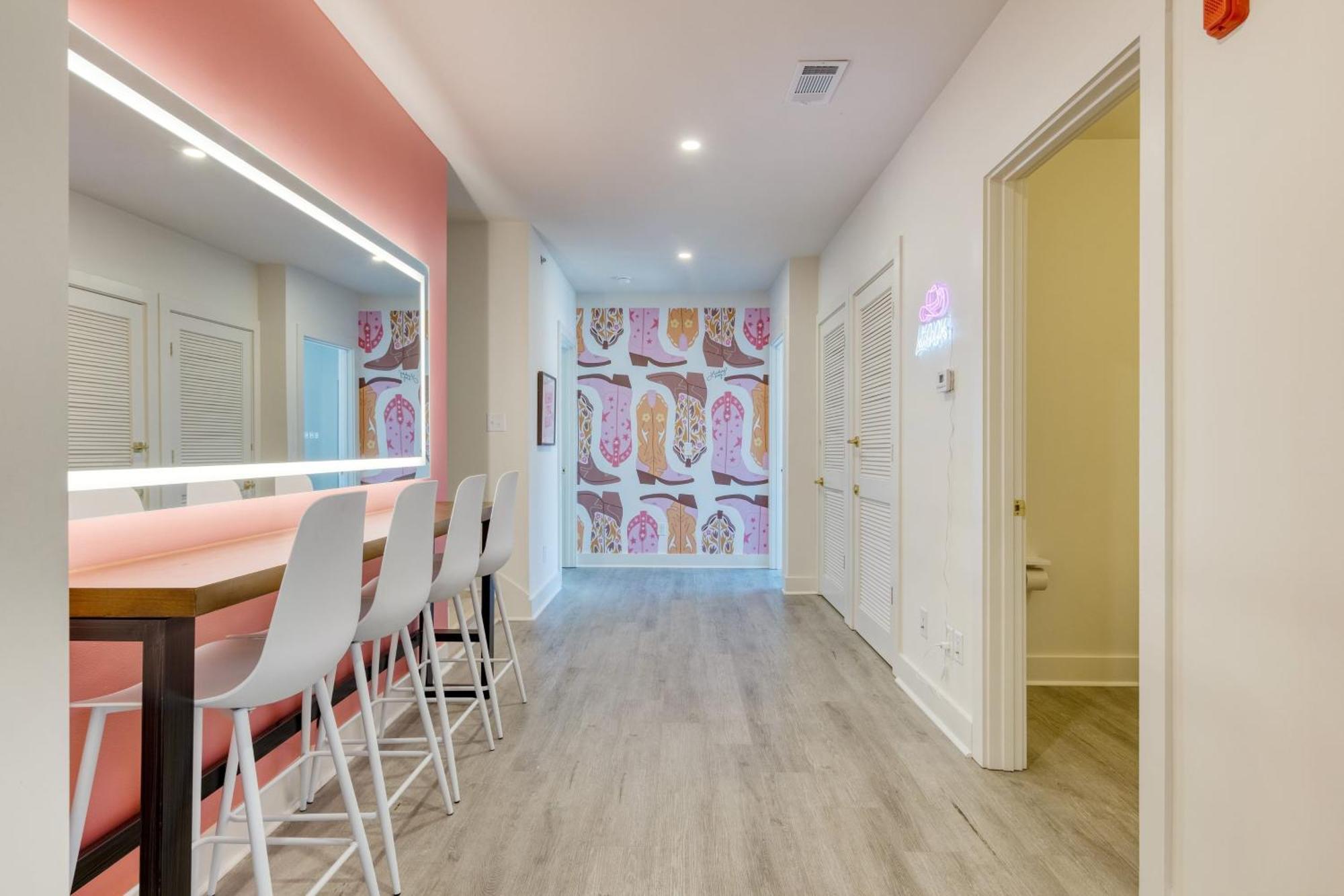 36 Guests On Music Row Bachelorette Glam 5 Minutes To Downtown Nashville