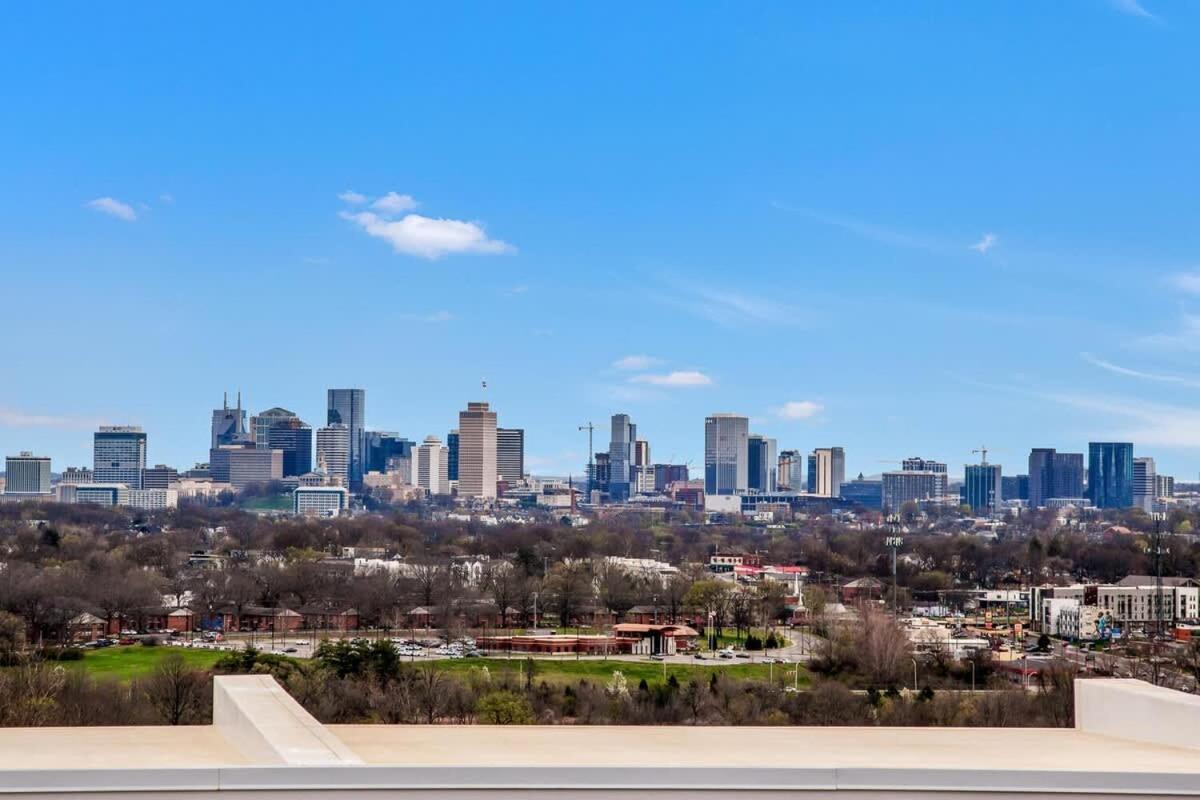 Stylish - Rooftop Deck - Hot Tub Holiday home Nashville