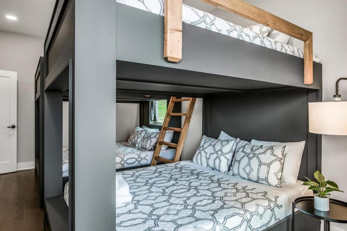 Holiday home Stylish - Rooftop Deck - Hot Tub Nashville