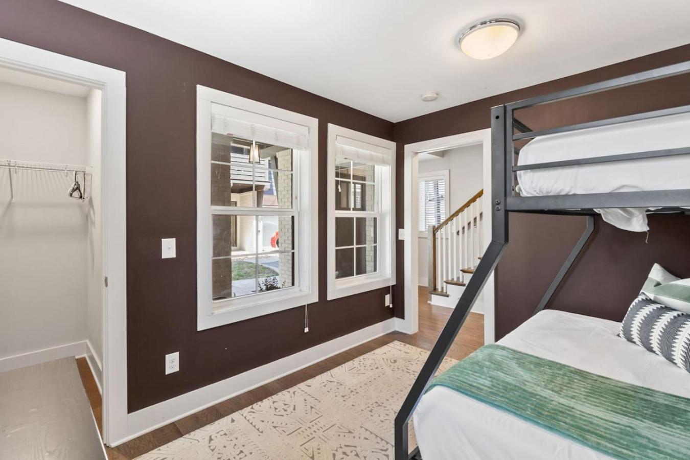 Modern Bliss With Garage By 12 South Restaurants And 2 Miles Broadway *