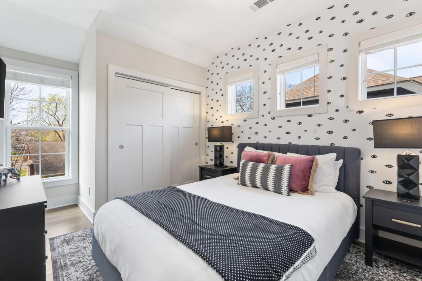 Modern Bliss With Garage By 12 South Restaurants And 2 Miles Broadway *