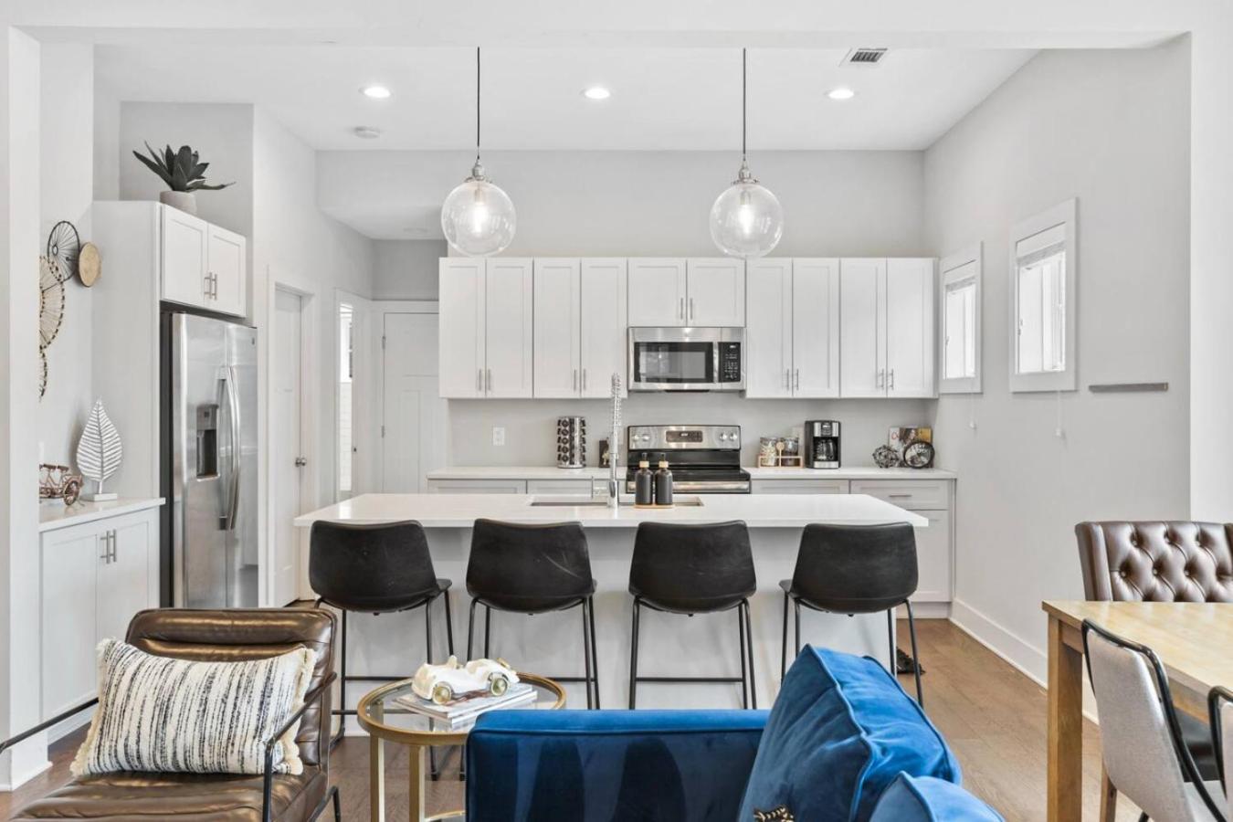Modern Bliss With Garage By 12 South Restaurants And 2 Miles Broadway * Nashville