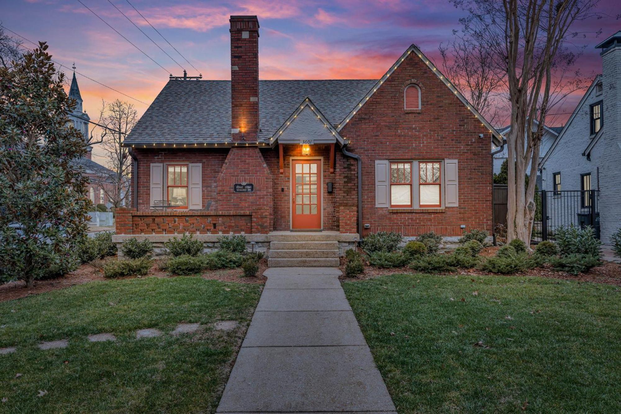 Historic West End Guest By Skyrun *