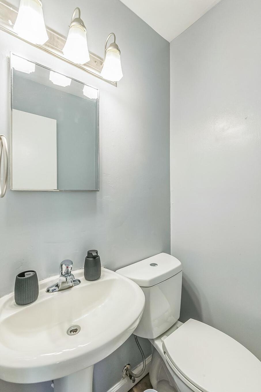 Jamestown E5 I Comfy 2 Bed 1 Bath Apartment Nashville