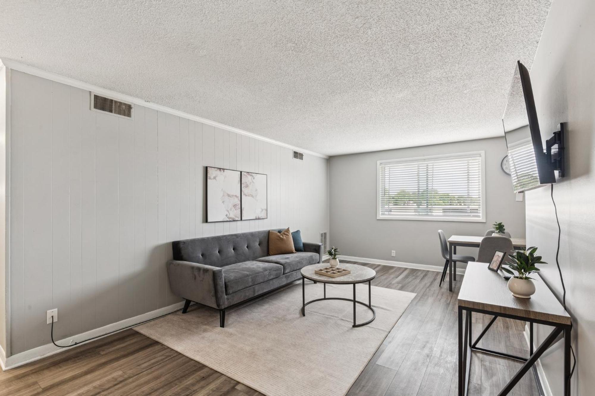 Apartment Avery D9 I Comfy 2 Bed 1 Bath *