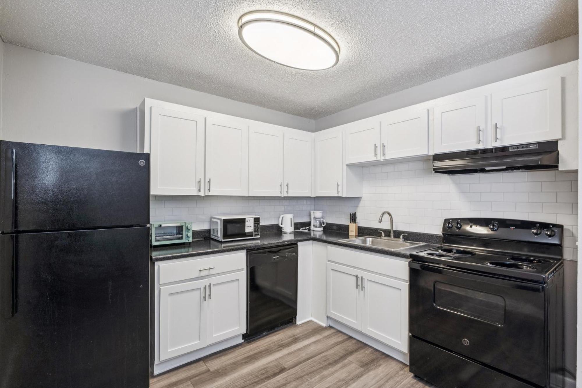 Avery D9 I Comfy 2 Bed 1 Bath *