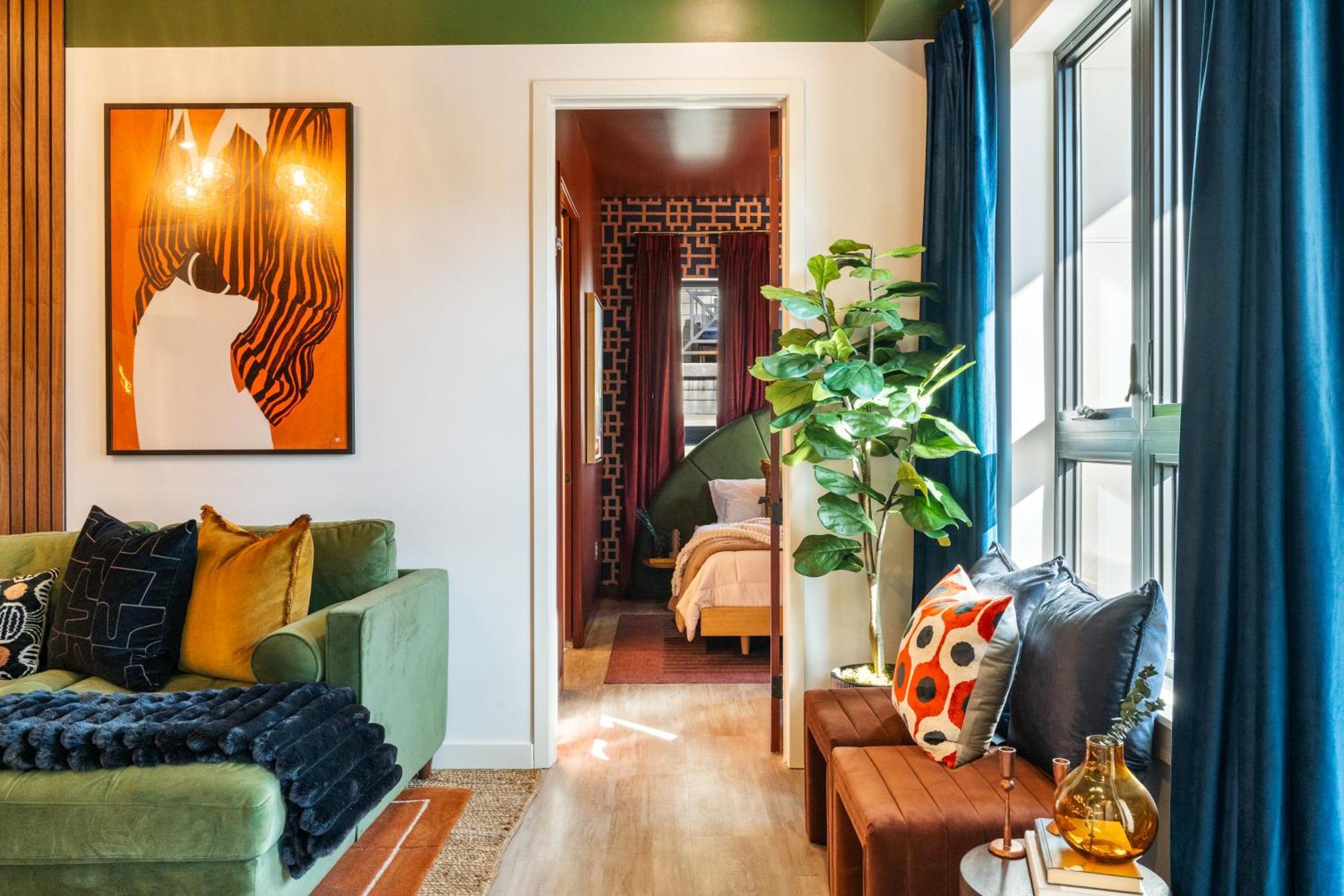 The Crescendo - On Music Row Apartment *