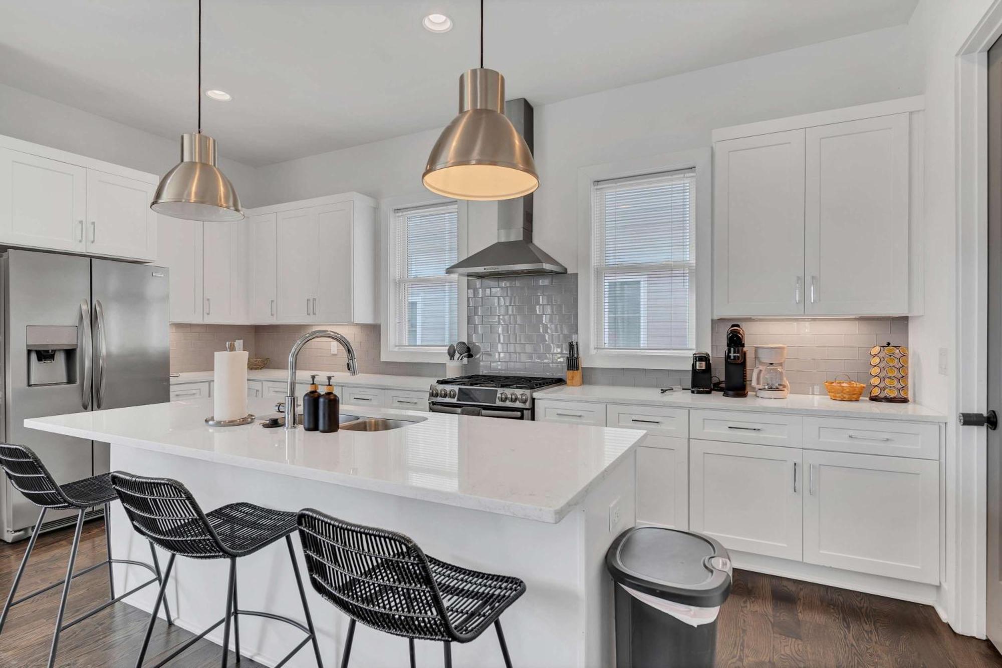 Large With Rooftop And Views Sleeps 12 Holiday home *