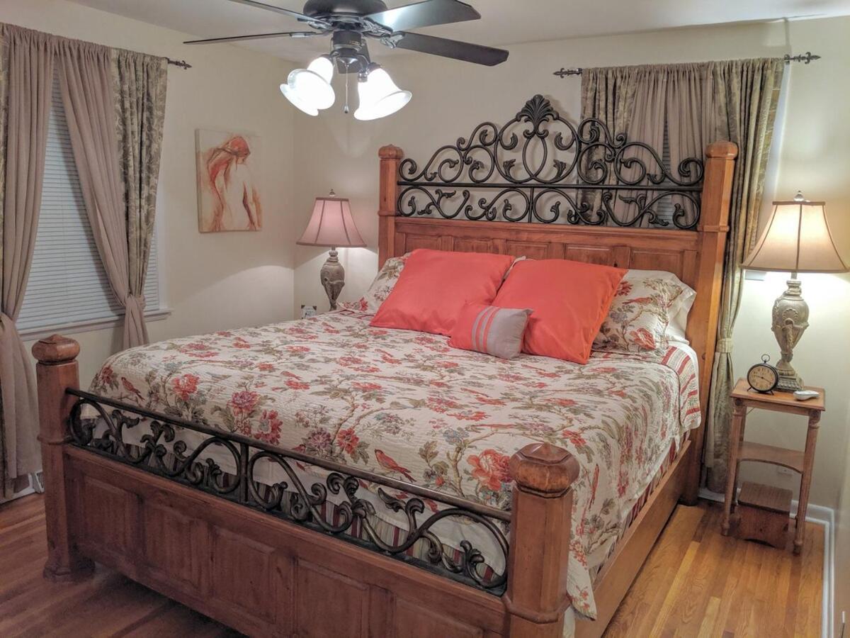 The Place Between The Lakes 4 Bedrooms 4 Beds Nashville