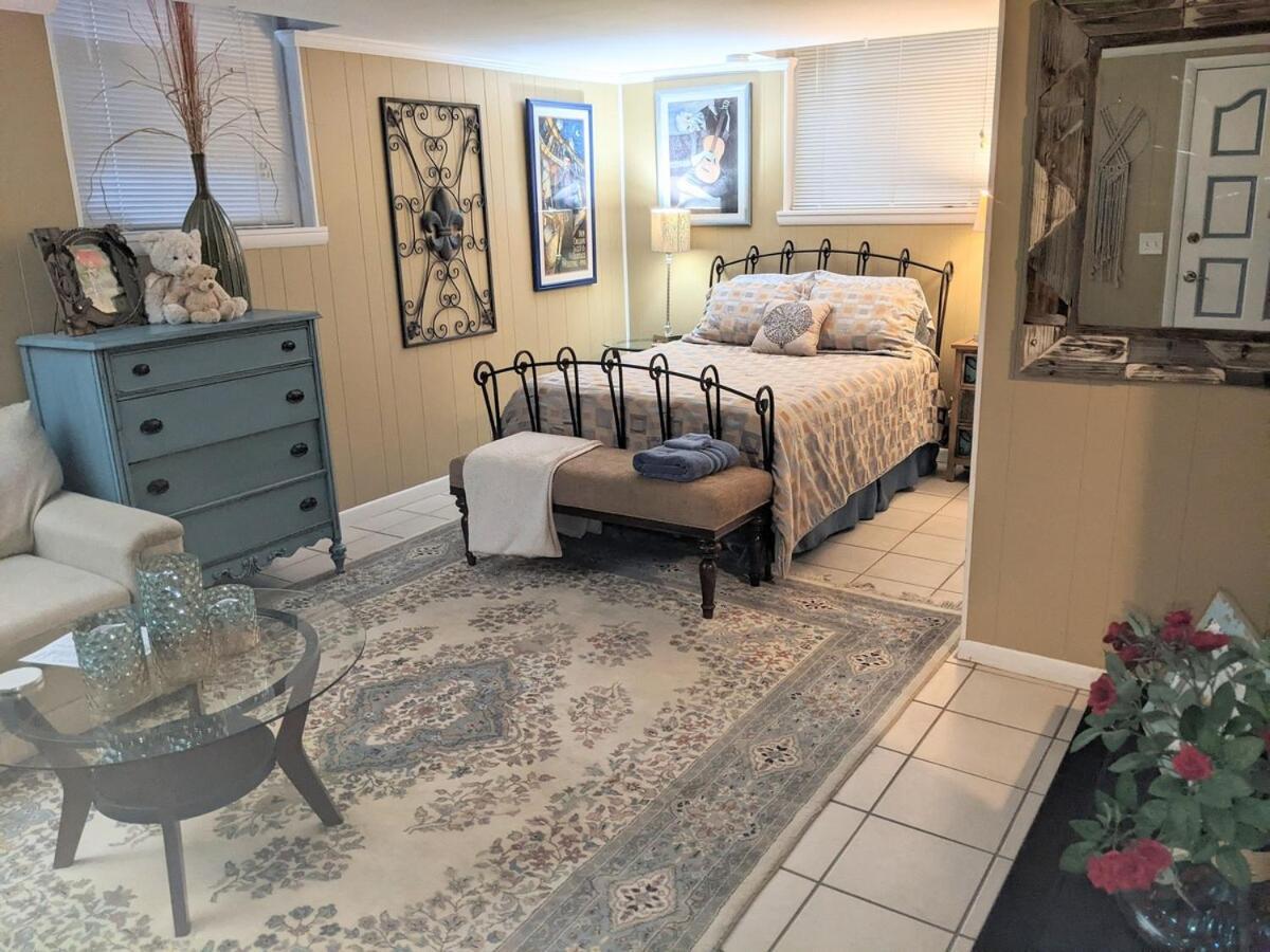 Holiday home The Place Between The Lakes 4 Bedrooms 4 Beds Nashville