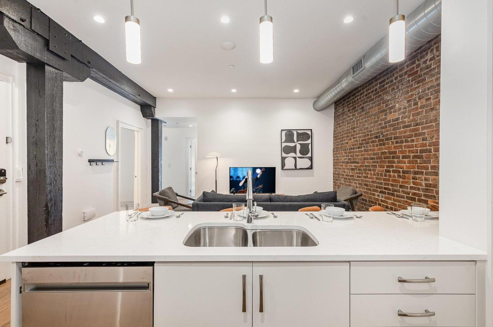 The Saddlery-setlist-4 Combo Unit-walk To Broadway *