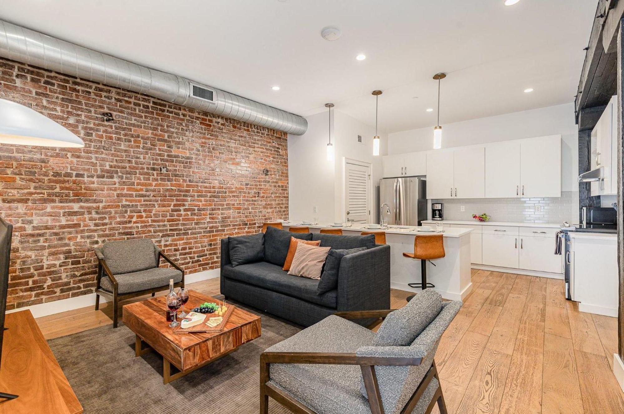 The Saddlery-setlist-4 Combo Unit-walk To Broadway Nashville