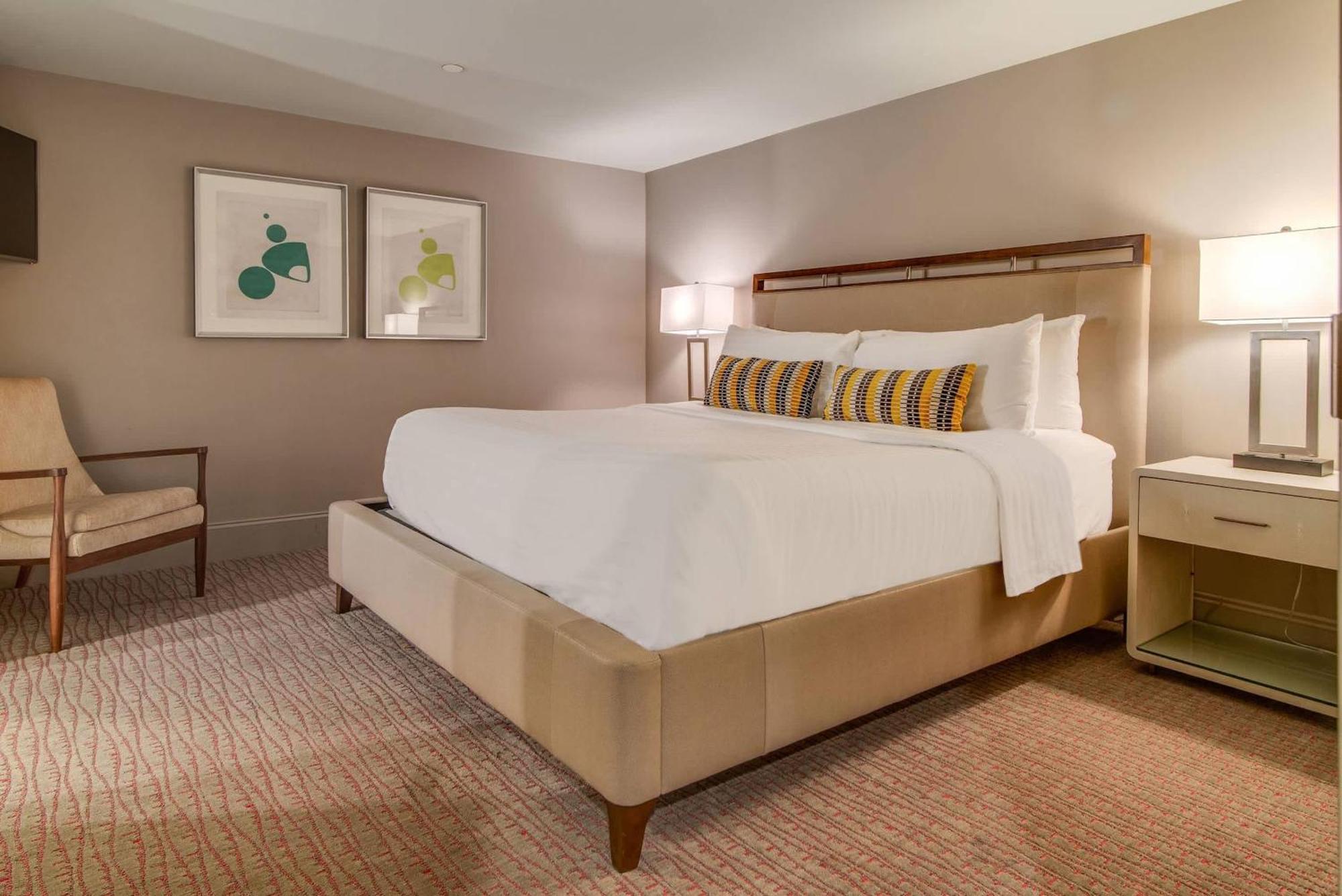 Comfy Family Retreat For 4 In Dt Walk To Broadway * Nashville