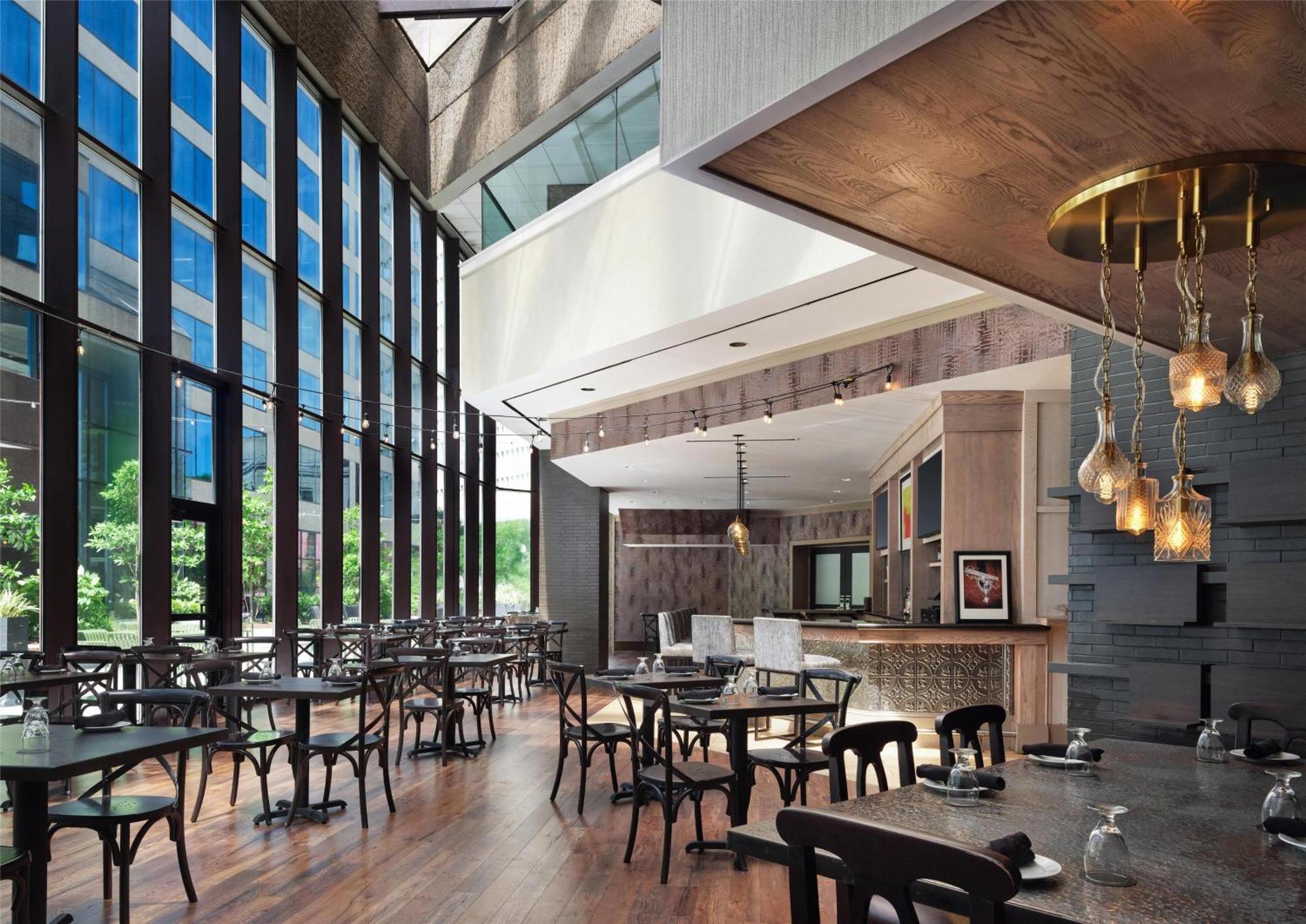 Doubletree By Hilton Downtown Hotel