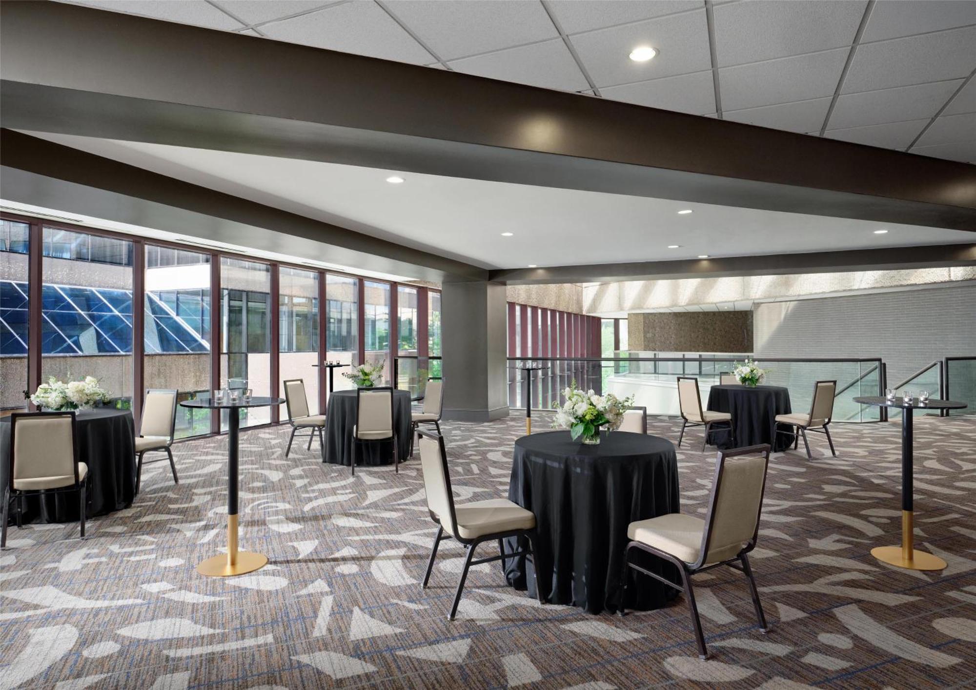 Hotel Doubletree By Hilton Downtown Nashville