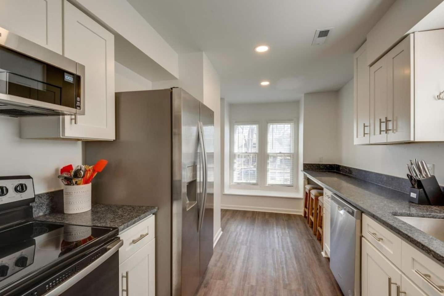 A Luxury Townhouse - Music Rowdowntown