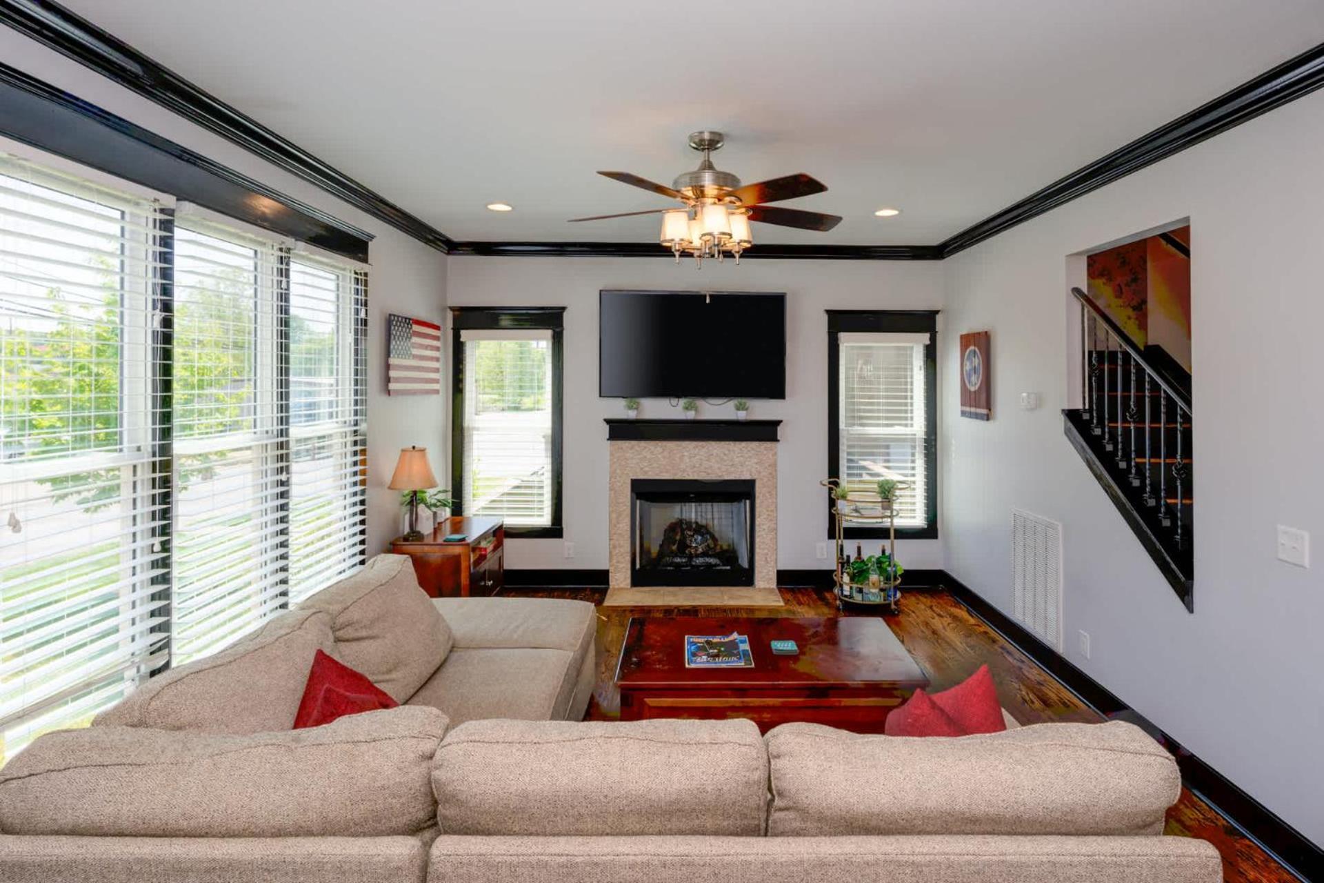 Hello Goodbye - Ultimate Experience *