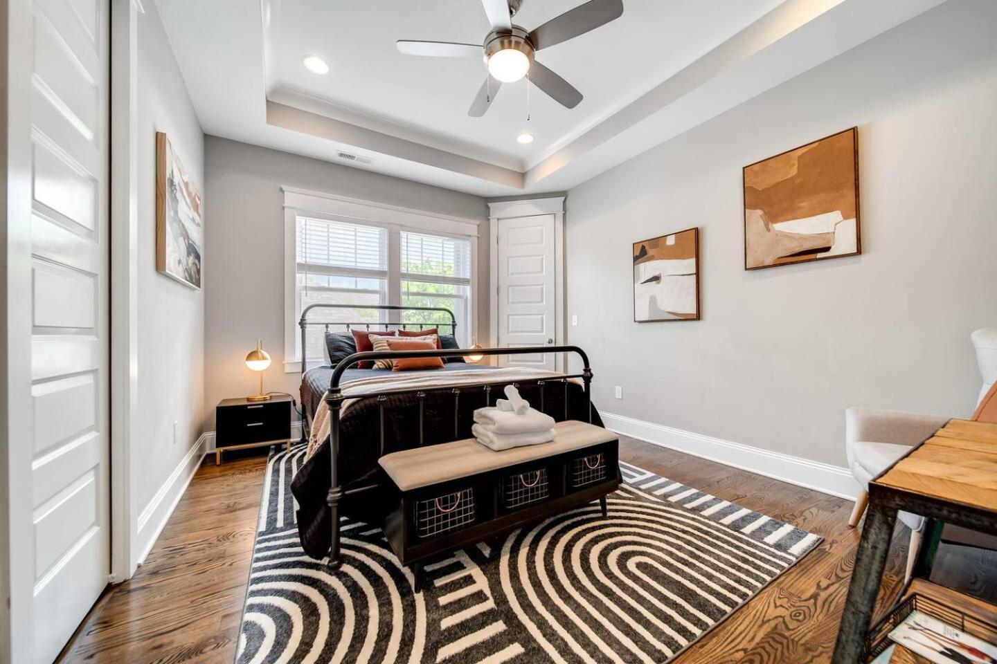 Nell's Haven Two Miles To Downtown & Broadway Holiday home Nashville