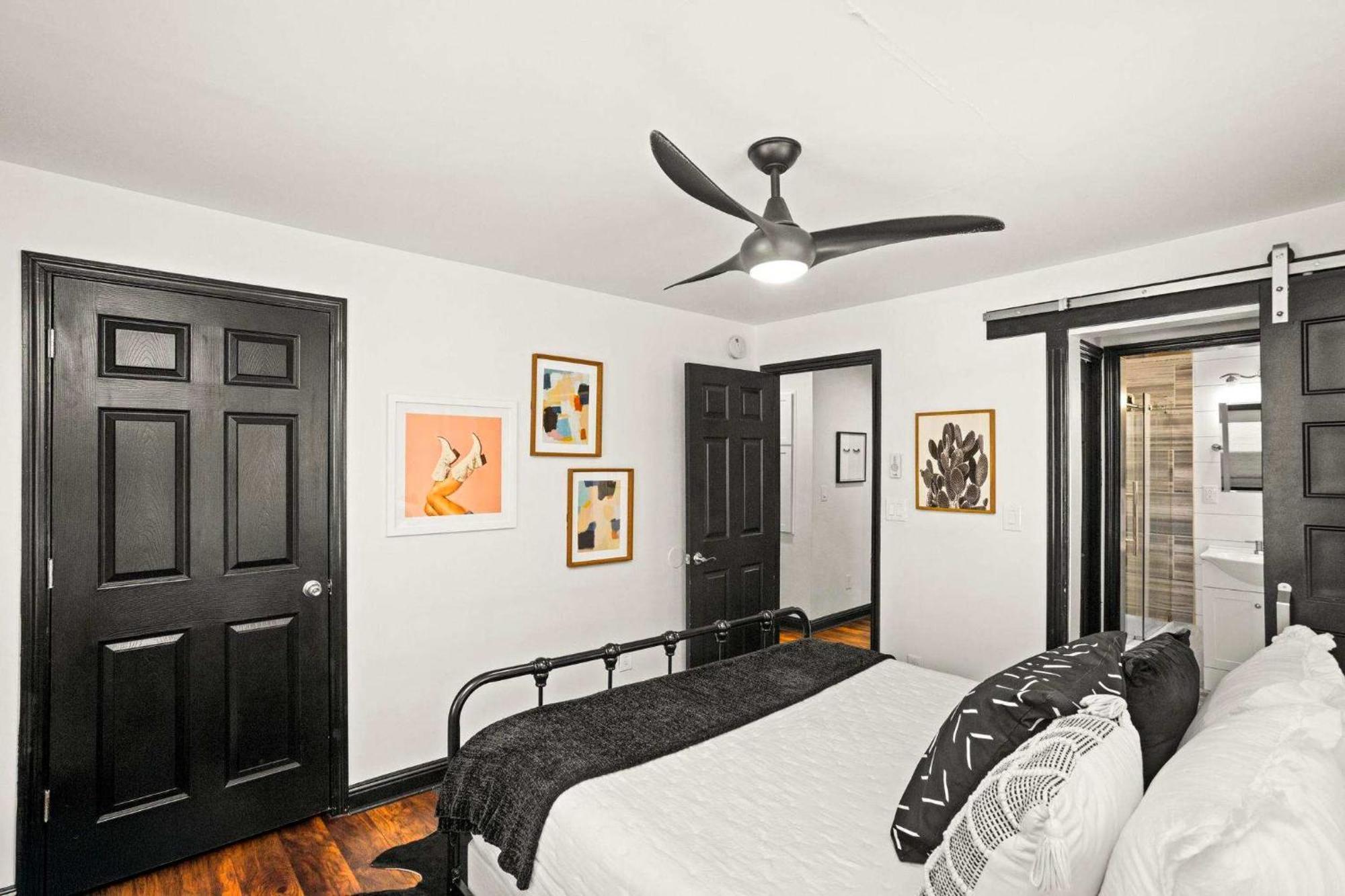 Cozy Close To Opry & Downtown Large Deck Holiday home