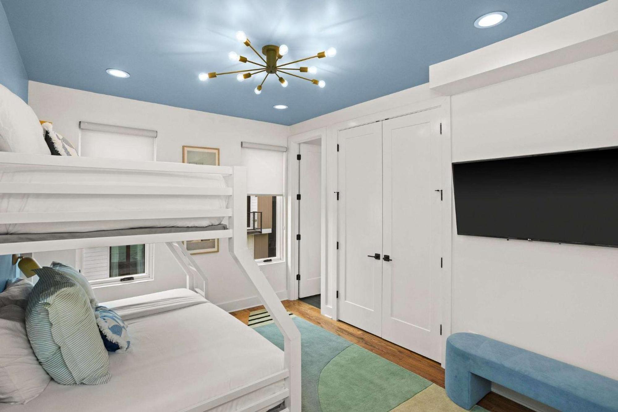 Structure At 8th Argyle Elite Nash Vacation Spot *