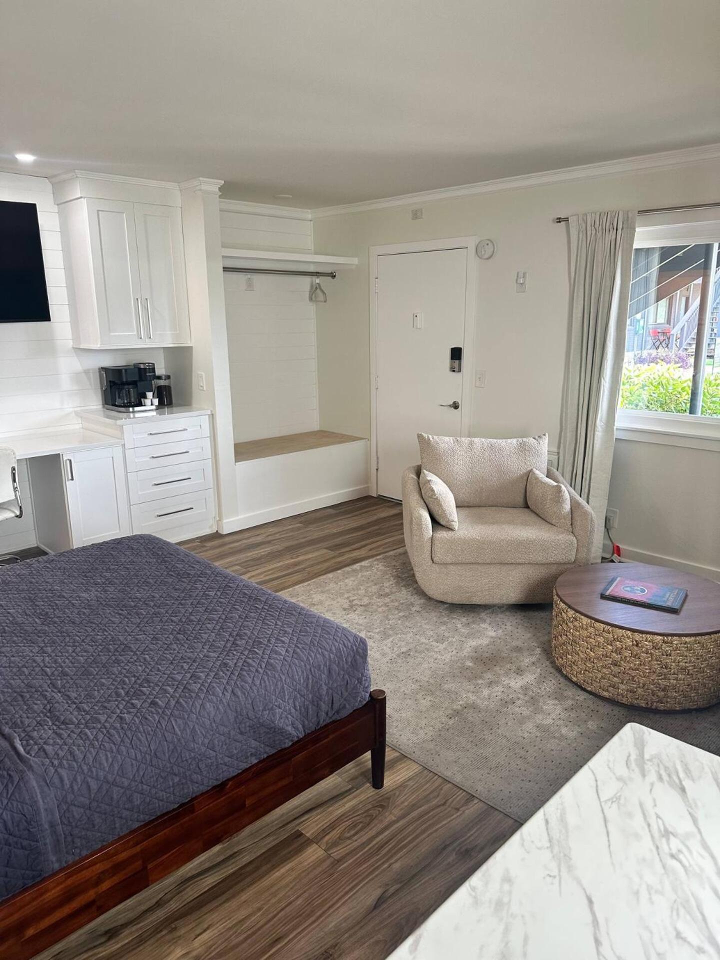 Wpool - Hip Melrose - 8th Ave Aparthotel