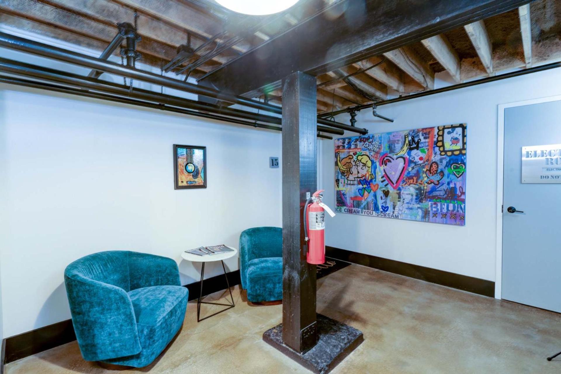 Charming Historic Loft Near Centennial Park Holiday home