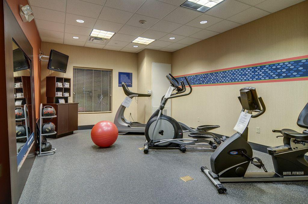 Hotel Hampton & At Opryland 3*