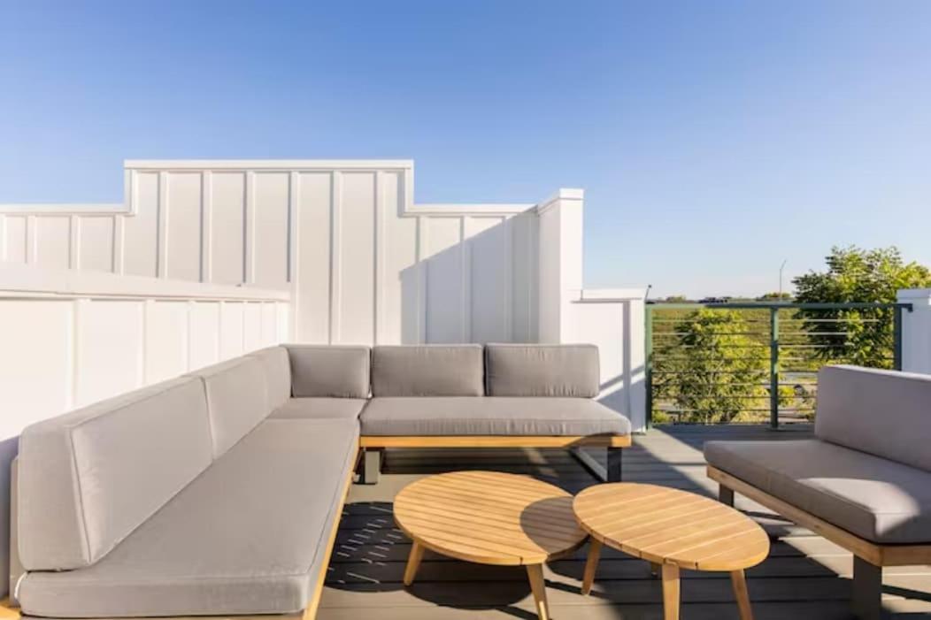 Rooftop Views 4br 4ba 7 Beds Near Broadway Nashville